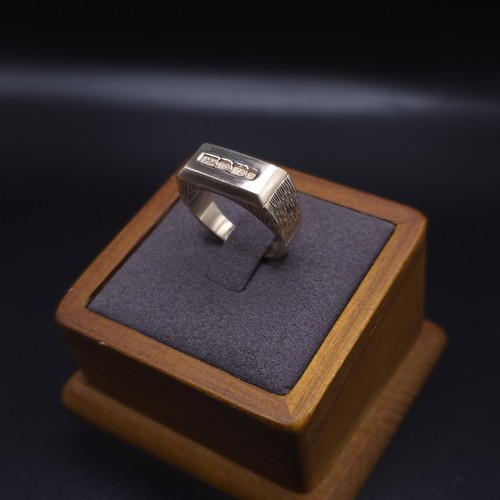 Vintage 9ct gold - gold, signet