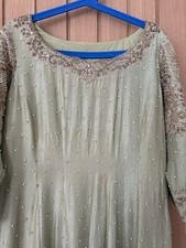 Long Mint & Gold Wedding