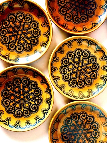 Vintage biltons gothic plates - vintage,