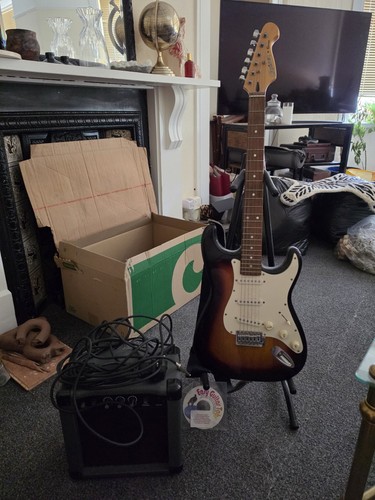 Vintage electric guitar - electric, amp
