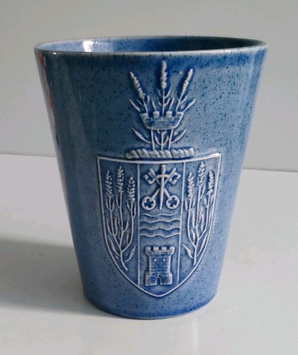 Ashtead potters mitcham beaker - ashtead,