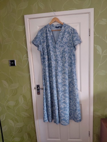 Seasalt carved wood dress size - carved,