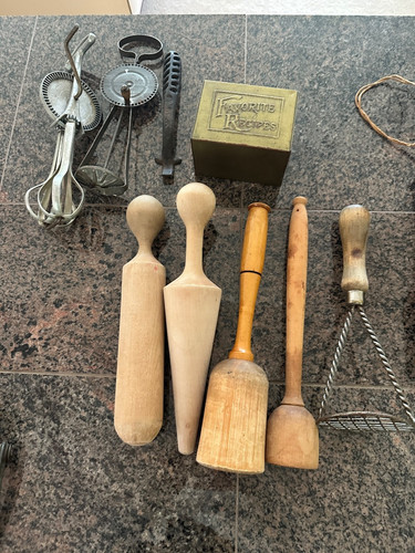 Antique kitchen ware - -,