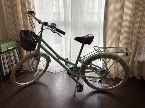Mint green vintage - mint, vintage-style