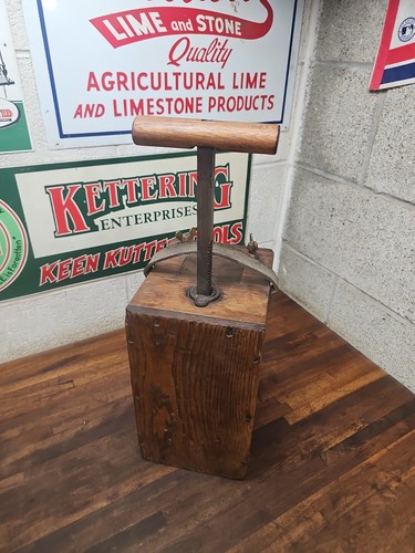 P103 antique atlas blasting - antique,
