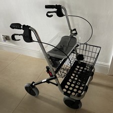 INVACARE 4 WHEELED WALKER -