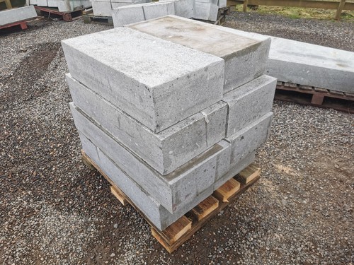 Pallet large granite - of, 8