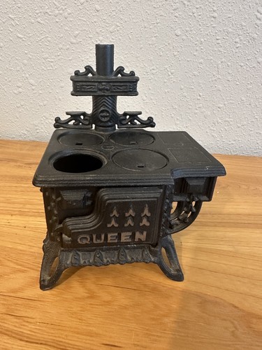 Vintage queen salesman - vintage,