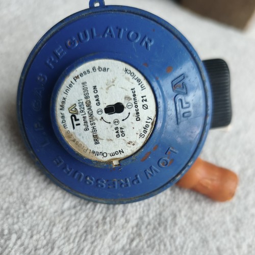 Butane gas regulator clip on - ,