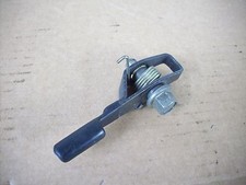 Hook seat lock left/lever lock