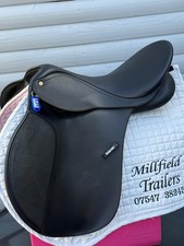 Wintec 17” Saddle Flocked