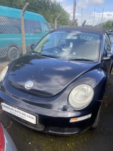 Beetle convertible petrol - vw,