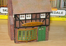 Hornby Skaledale R8619 The Tuck  Shop Building OO scale In Original Box