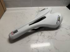 Ritchey WCS CARBON SKYLINE Saddle - WHITE - NEW - FREE USA SHIPPING - L@@K
