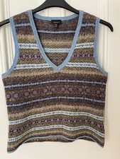 Gant 100% lambswool fair isle sleeveless slipover sweater with pale blue edges