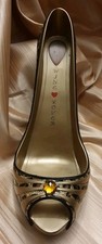 Leapard Print Gold Sparkle Ceramic Wine Love Stiletto Shoe Wine Bottle Holder