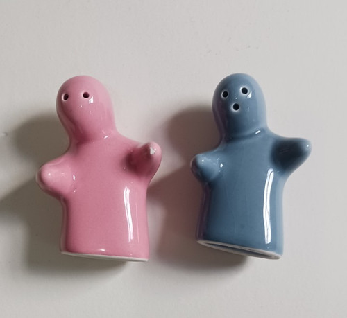 Hugging morph novelty salt - hugging,