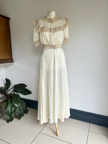 Vintage 1940s satin - night, gown