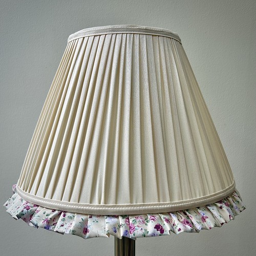 Cream lilac floral - cream, ruffled