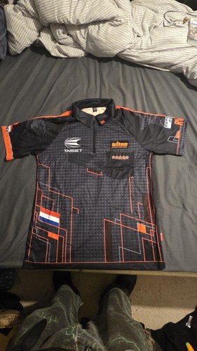 Signed raymond van barneveld - raymond,