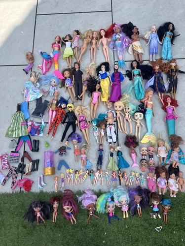 Doll bundle and accessories