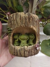 Quirky Frog Tree Stump Toadstools Succulent Planter Fun Cute Frog Collector