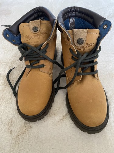 Wrangler boots pre owned - wrangler,