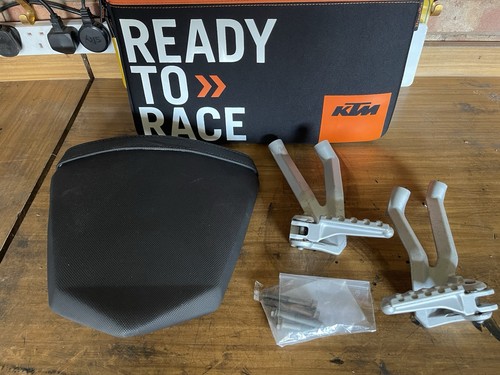 Ktm rc8 pillion - and, pegs