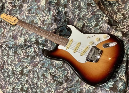 Fender japan stratocaster - japan, e