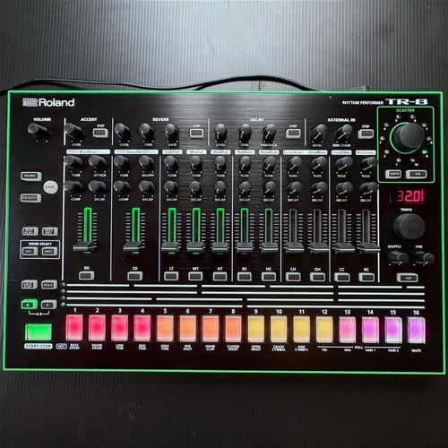 Roland rhythm performer - tr-8,