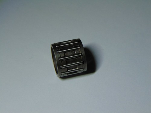 Clutch sprocket needle bearing - needle,