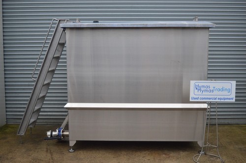 Plunge tank dip - tank,