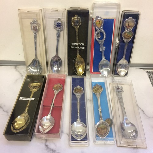 Vintage souvenir spoons joblot - spoons,