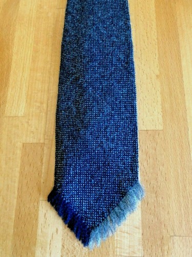 True vintage 60s tie - true,