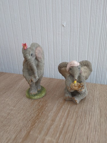 Vintage paw prints - prints, x