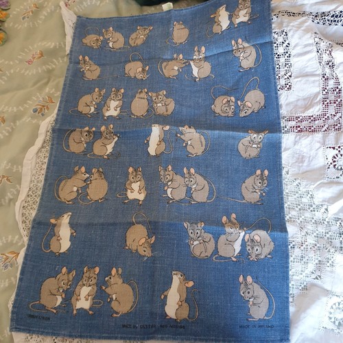 Vtg 60s 70s tea towel - towel, "mice"