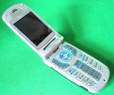 Vintage LG U8180 Silver Flip Mobile Phone 2004 GSM SPARES REPAIR Untested
