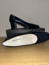CARVELA Made In Italy. Size 40. NAVY Leather Shoes.