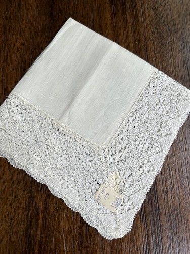 Vintage handkerchief hankie - handkerchief,