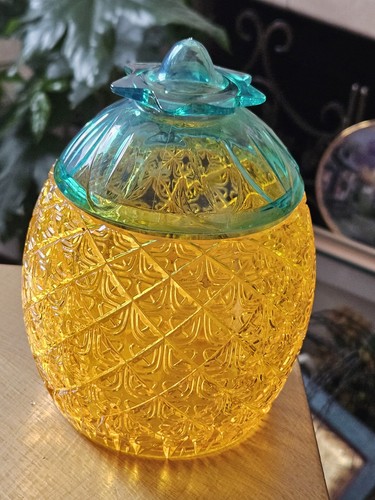 Retro kitsch pineapple - retro,
