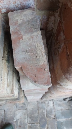 Reclaimed curved bullnose - 10,