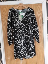 H&M Dress Size S New Black And