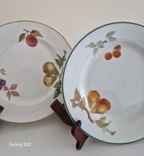 Pair Royal Worcester Evesham Vale Microwave And Dishwasher Safe Plates