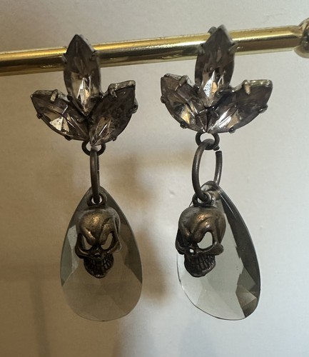 Mawi leaf skull earrings - mawi,