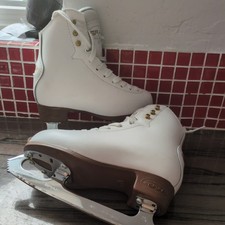 Graf 500 Ice Skates Figure