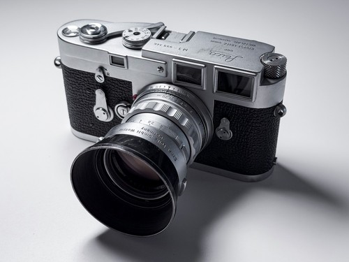 Leica single stroke - single, +