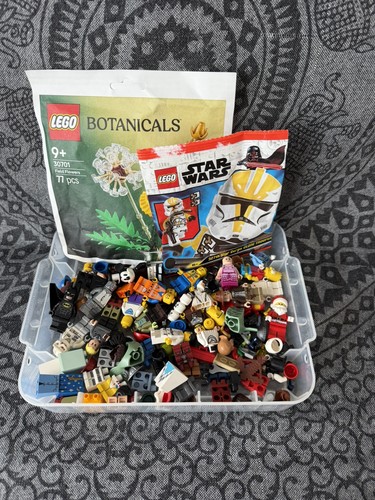 Lego minifigure bundle - lego,