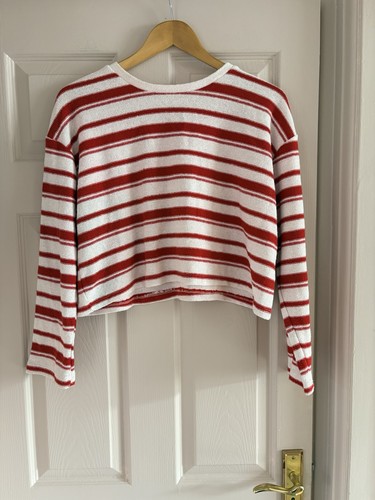 Red white stripe - white, cropped