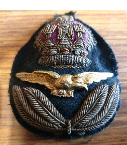 Raf officers cap badge - officers, early