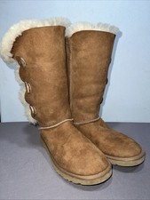 UGG AUSTRALIA Bailey Button